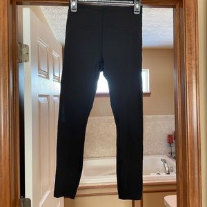 Loved Lululemon size 6 leggings